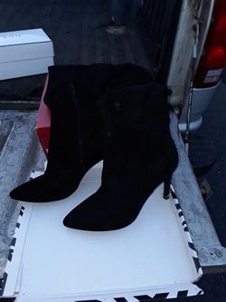 Women's Black High Heels Boots Size 8 New.