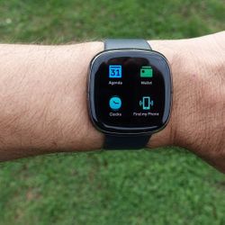 Fitbit Sense 