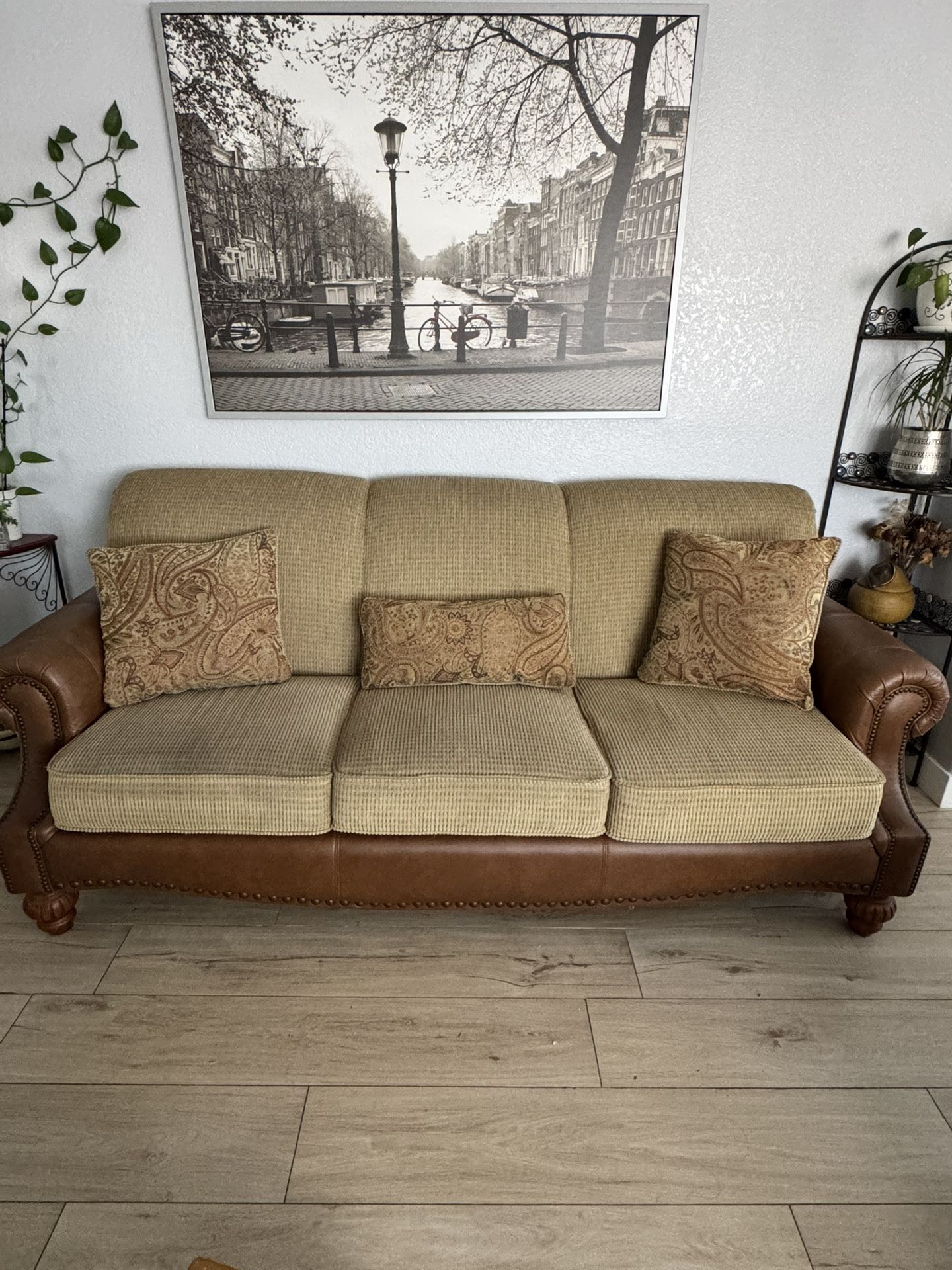 Sofa Set