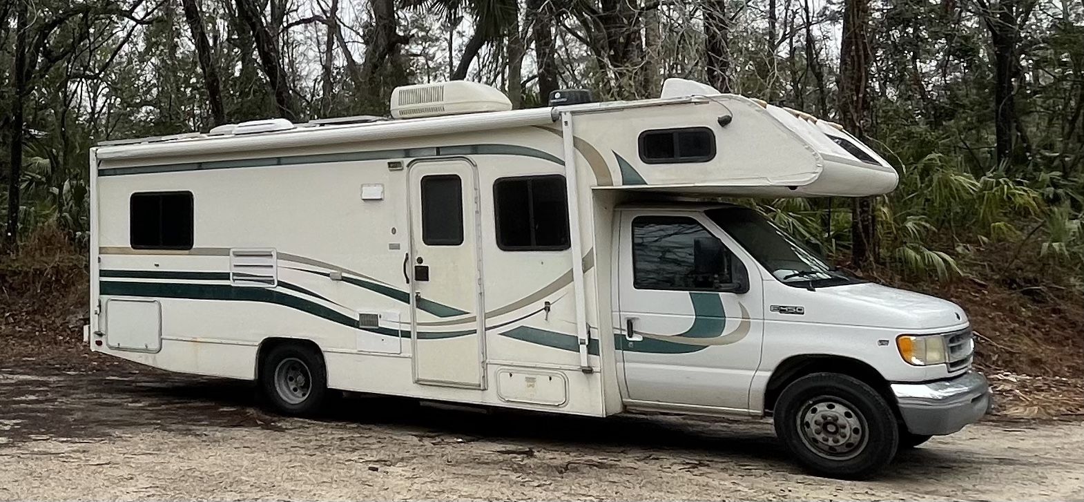 2000 Ford Tioga. Rv. Camper. Motorhome for Sale in North Miami Beach ...