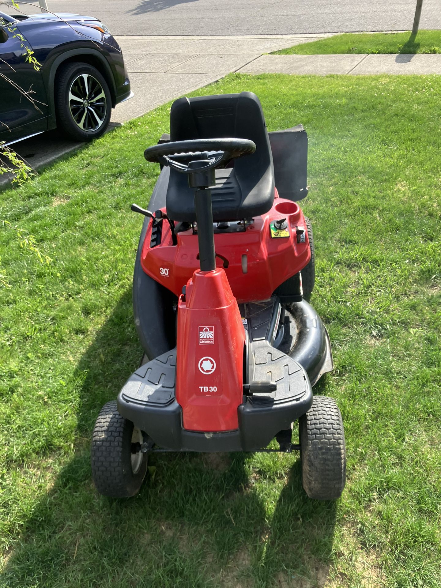Troy-Bilt 30” Riding Lawn Mower
