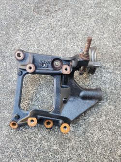 98to01 honda crv AC bracket