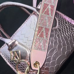 Victoria Secret Wristlet ! Bag Also Available 