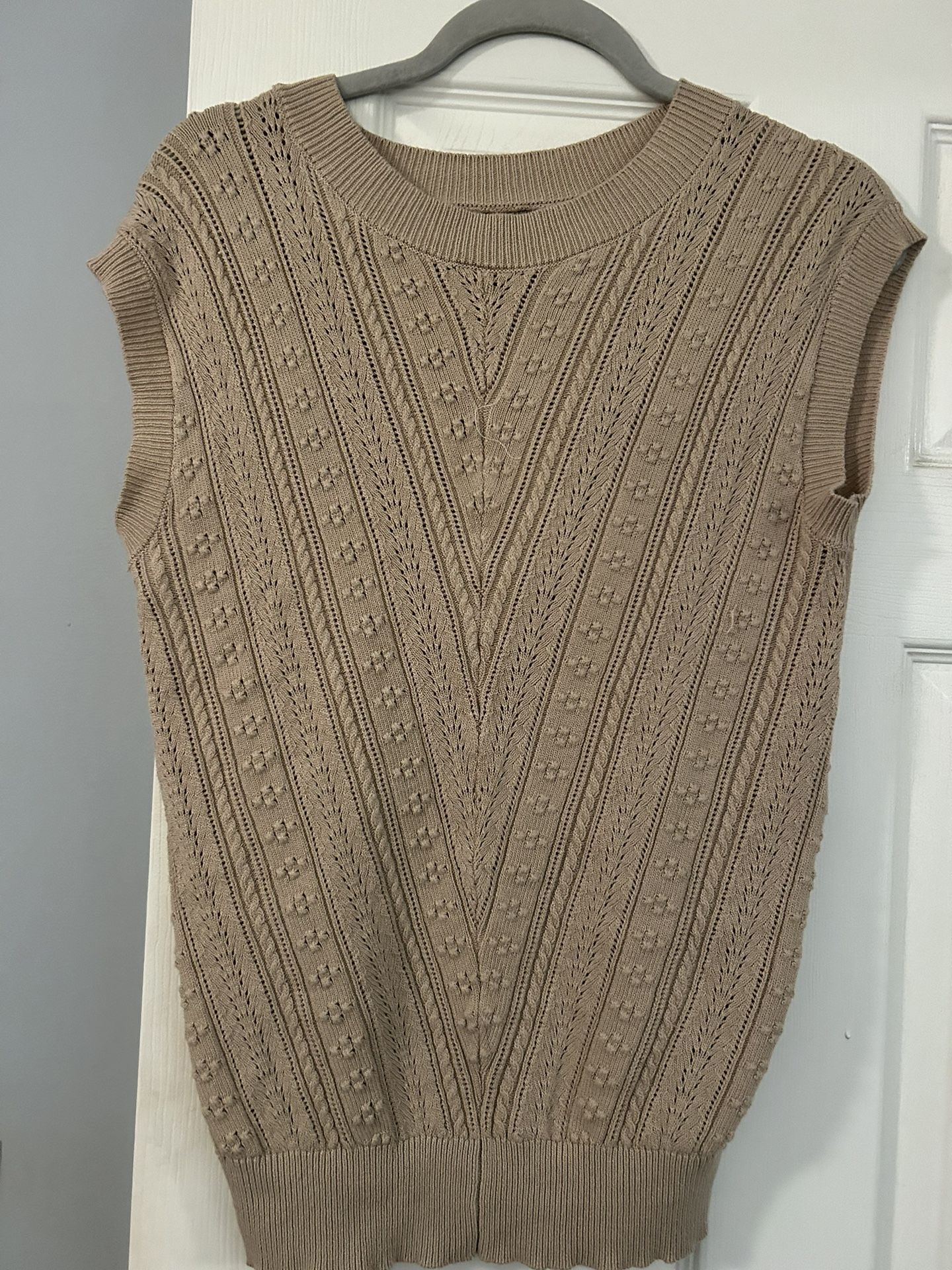 Women's Sweater Vest Medium