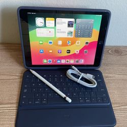 Apple iPad 7th Generation 128GB With Logitech Keyboard and Pencil