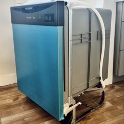 NEW Frigidaire 24 Inch Wide Built-in Front Control Stainless Steel  Dishwasher