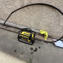 Electric concrete vibrator