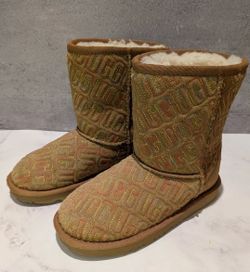 Ugg Boots Rainbow Stitch Classic II Short Suede Chestnut Tan girls