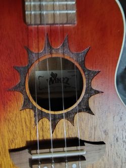 WINZZ HAWAIIAN UKELELE