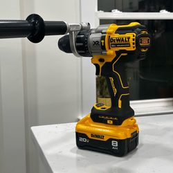 Dewalt hammer drill DCD 998 & battery 8.0Ah