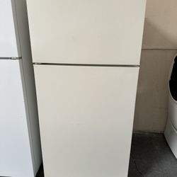 Hotpoint Top Freezer 28 Wide 60 High 