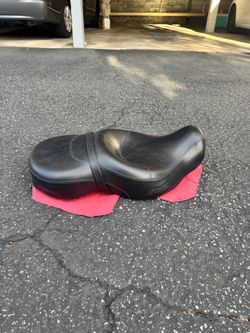 Sportster seat