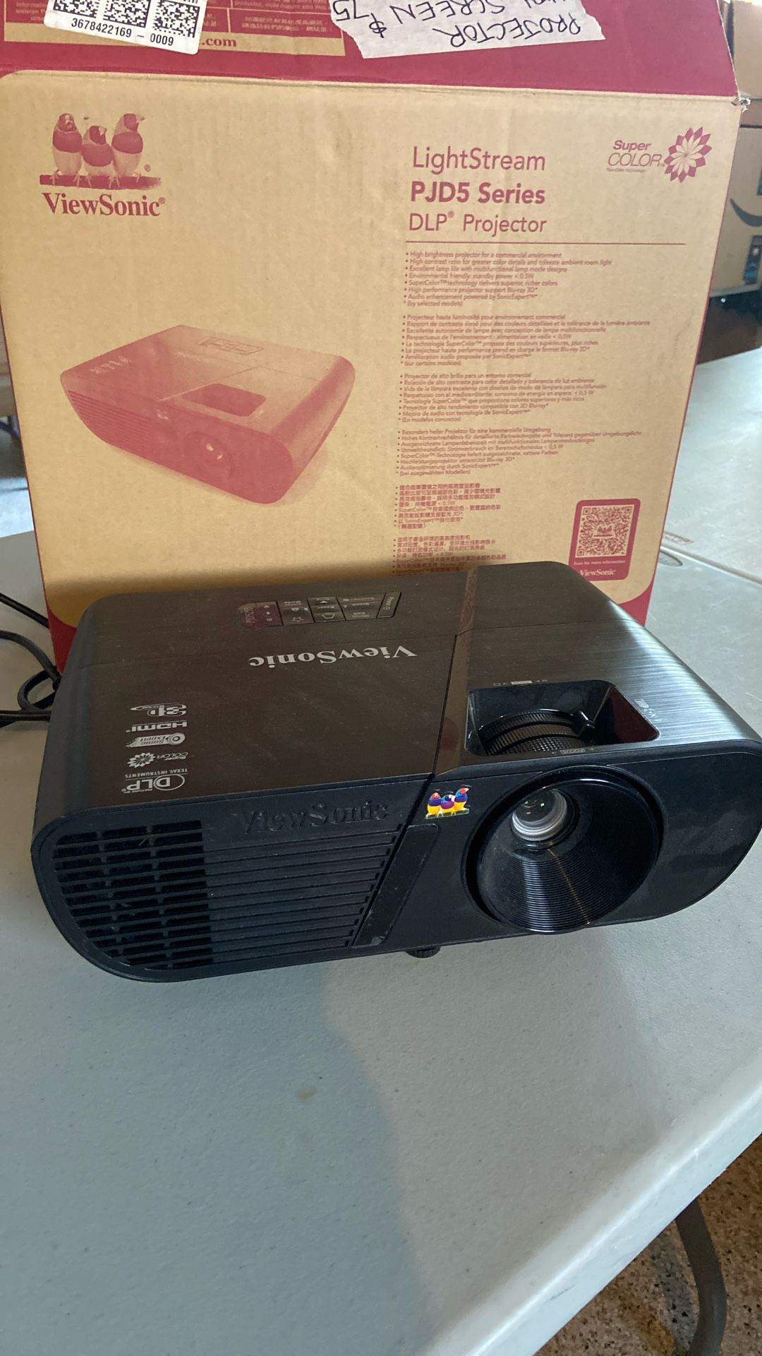 OJD5 Series DLP PROJECTOR w/ Screen $75