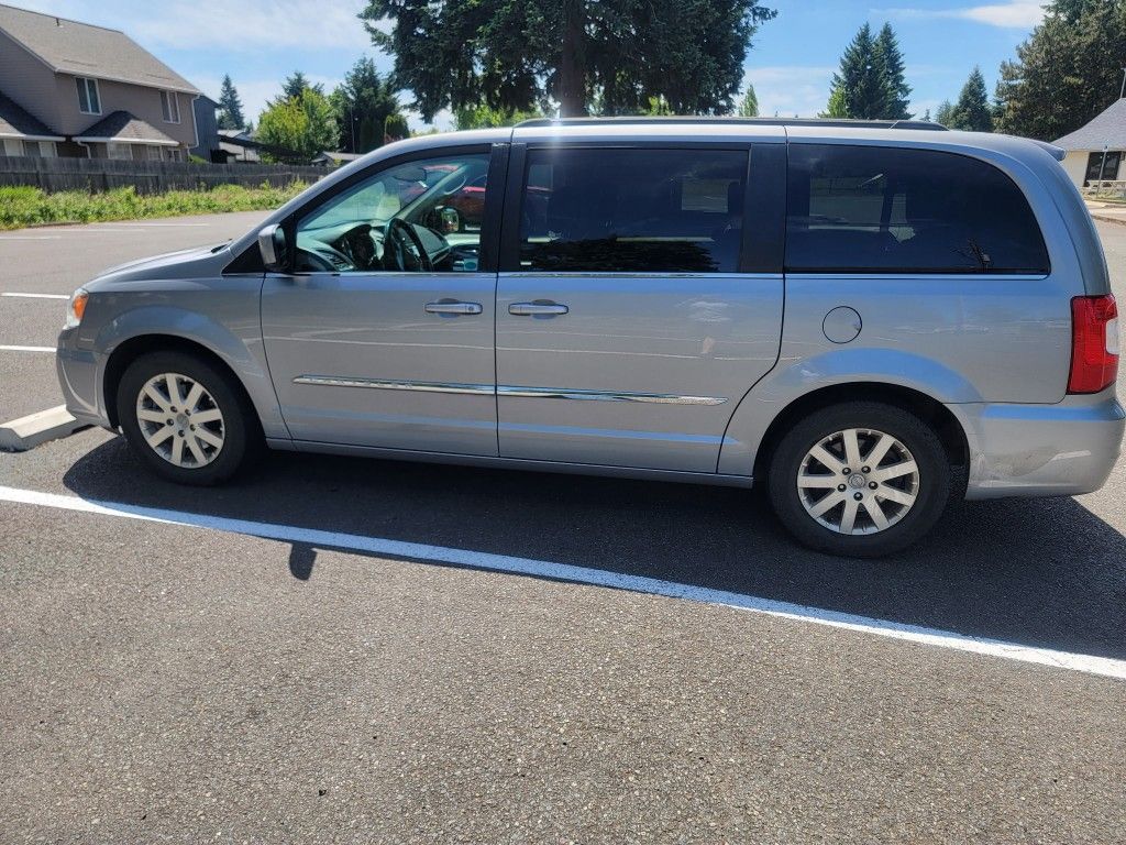 2015 Chrysler Town & Country
