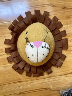 WALL PLUSH - $8
