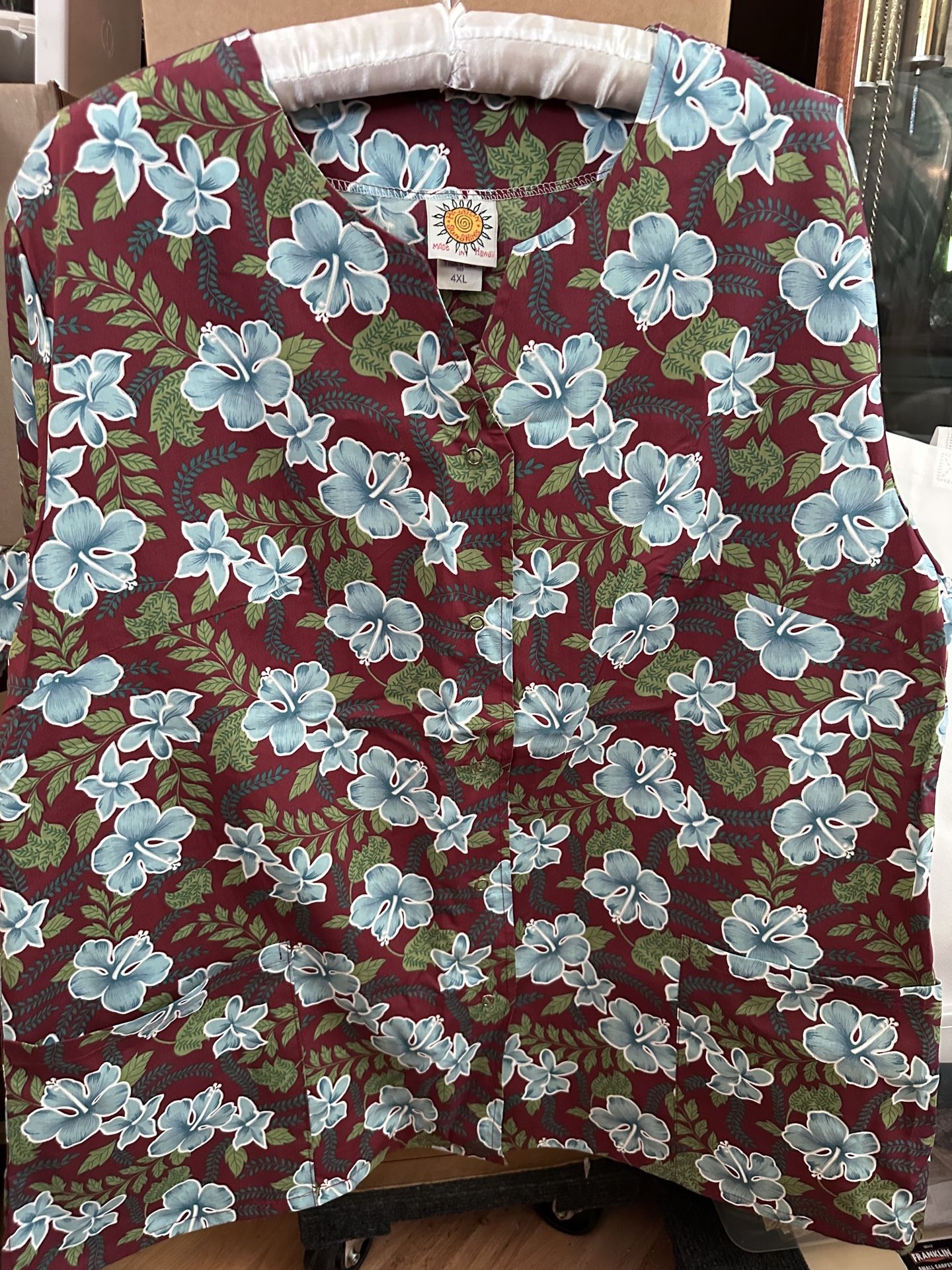 Scrubs top Sz 4x by Hawaiian Sunshine EUC
