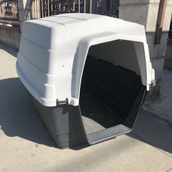 Large Plastic Dog House