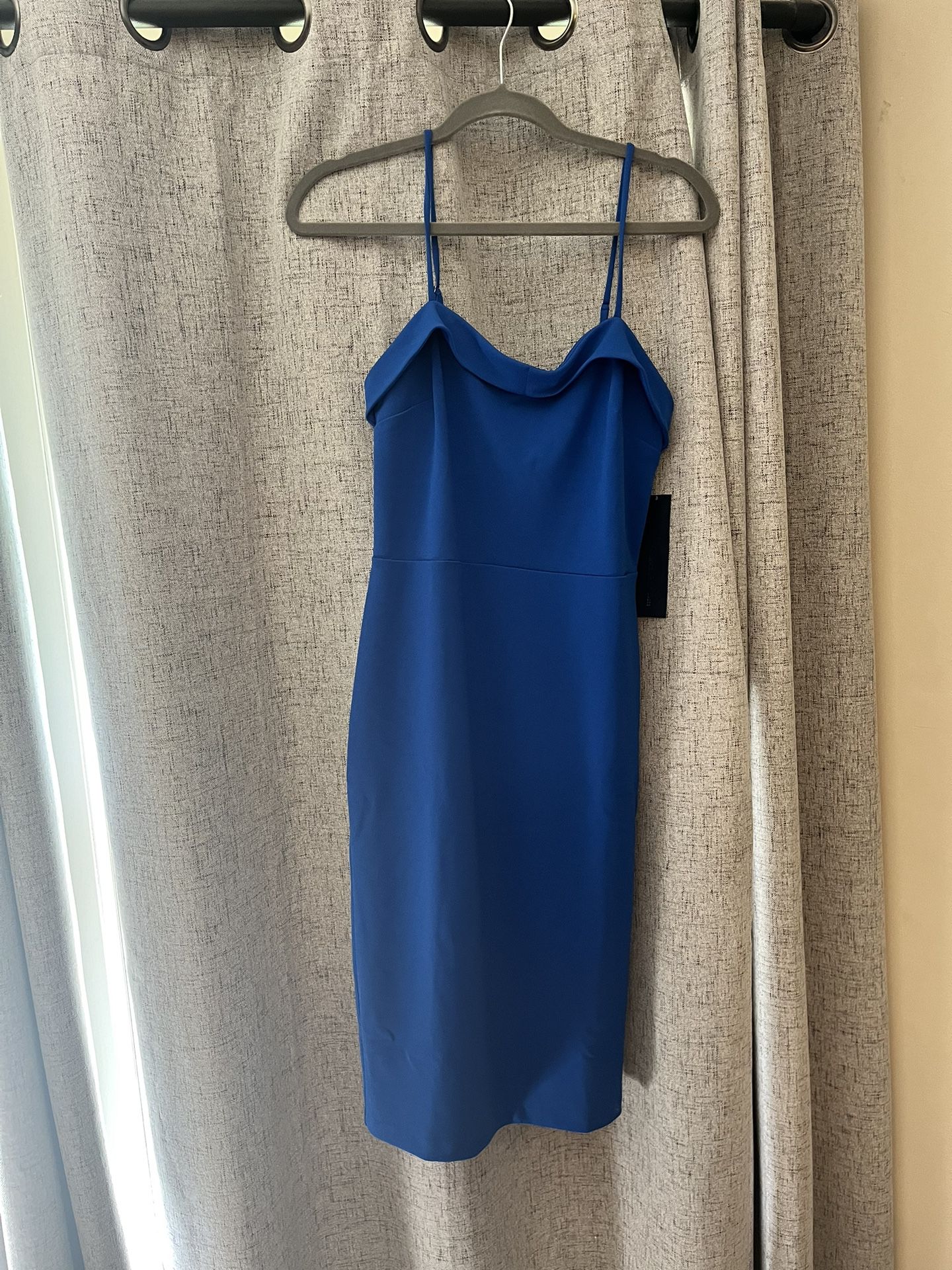 Royal Blue Formal Dress (never worn, Size Medium)