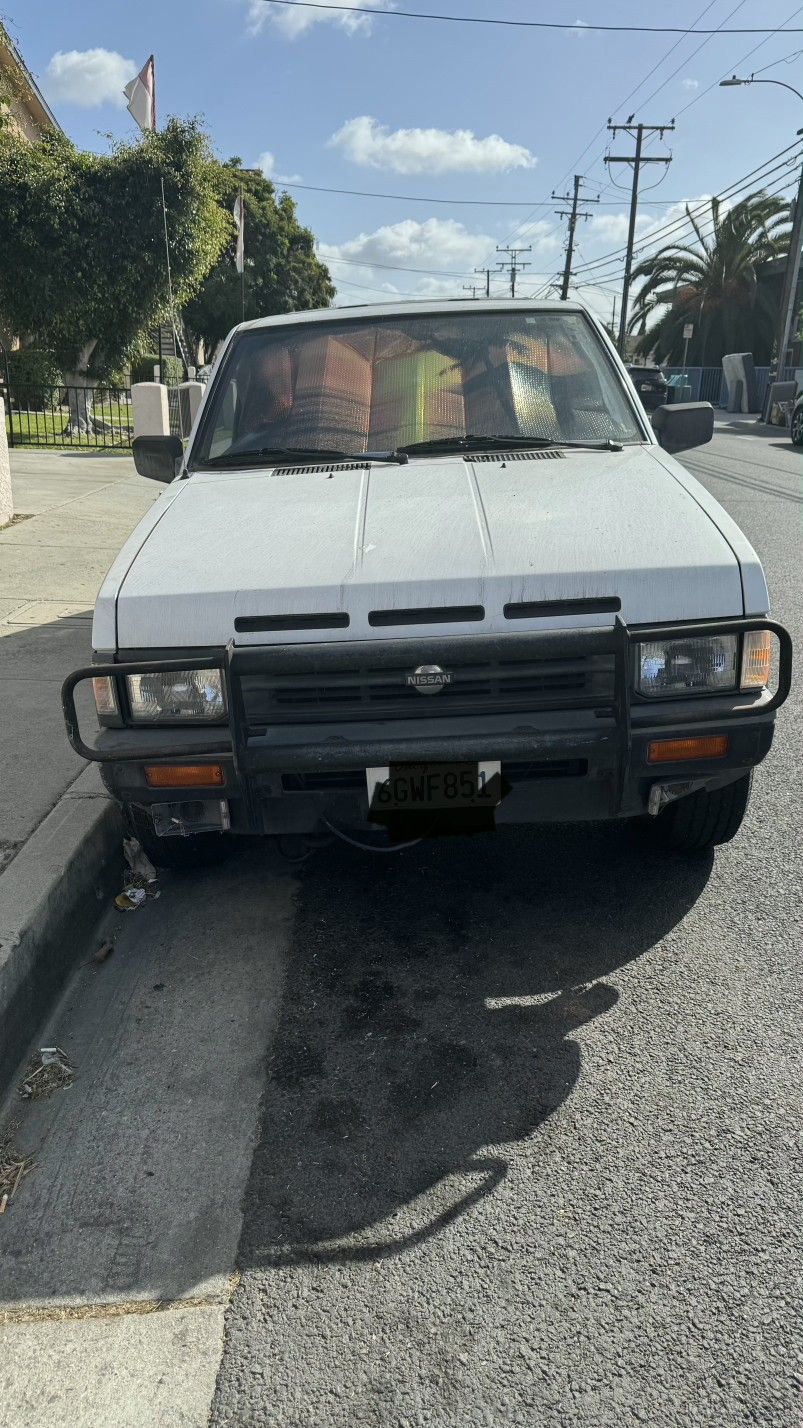 1990 Nissan Pathfinder