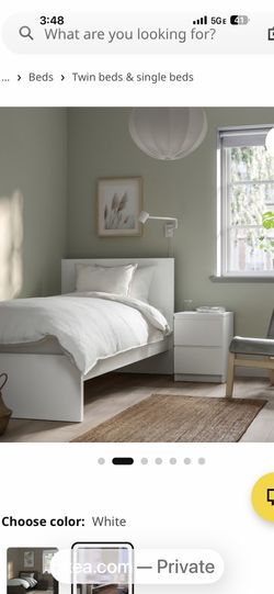 White twin frame bed