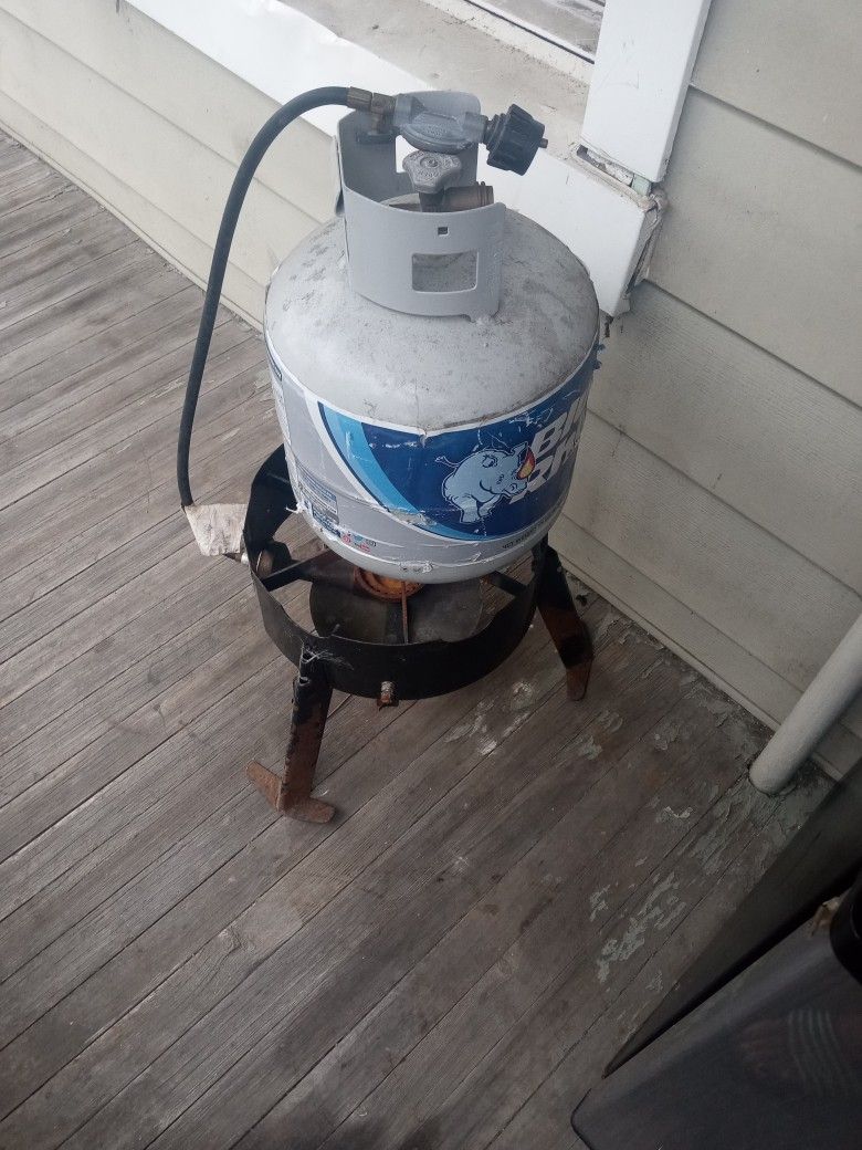 Bayou Classic Propane Deep Fryer