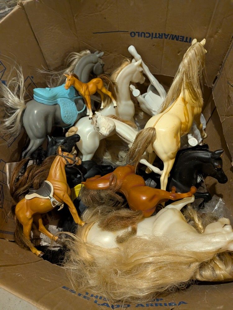 Huge Vintage Horse Lot Breyer, Barbie And More