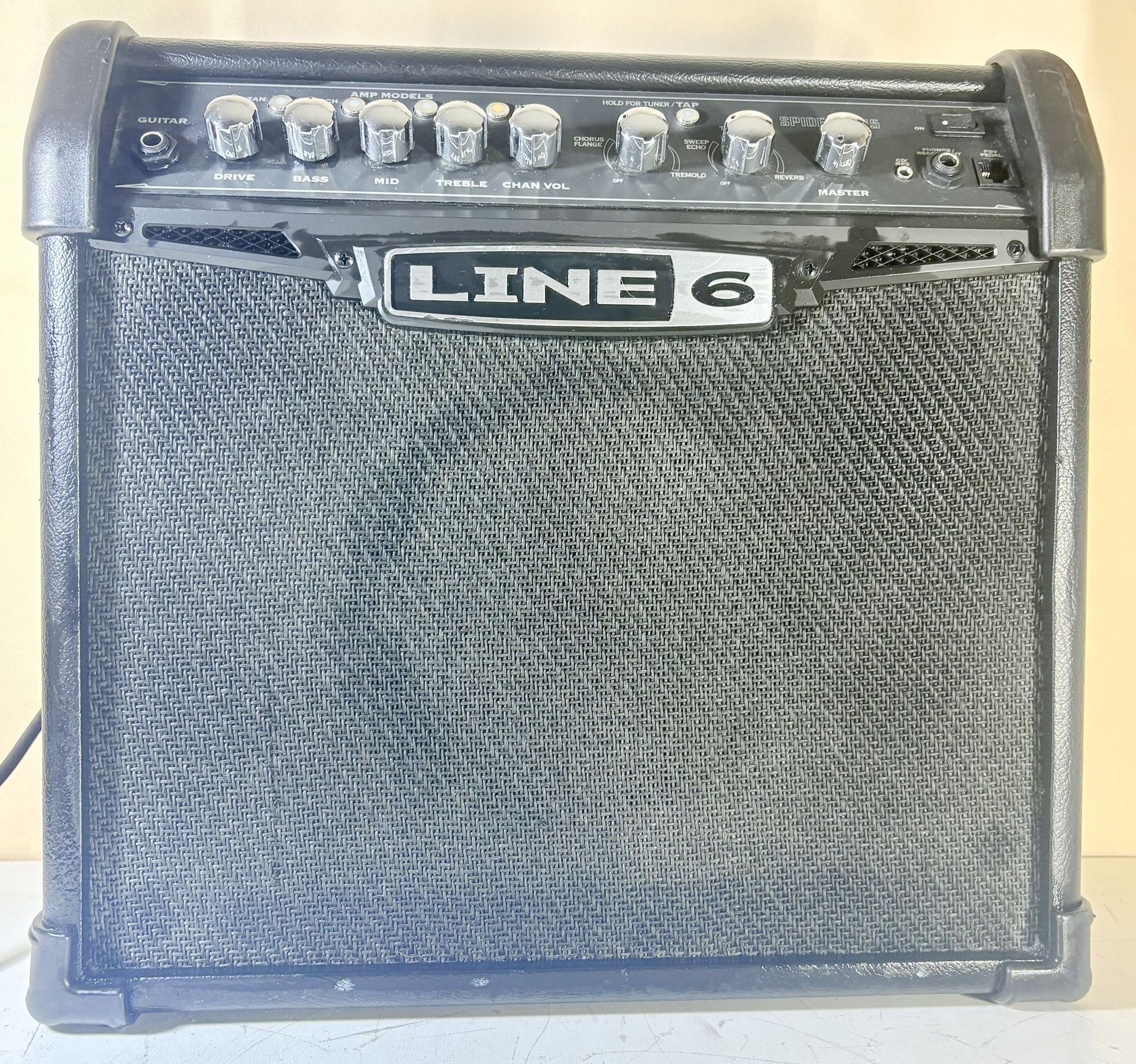 LINE 6 SPIDER IV AMPLIFIER 15 W