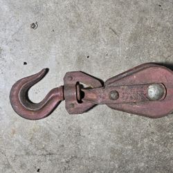 Old Rope Pulley