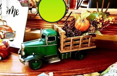 Green Farmhouse Truck 