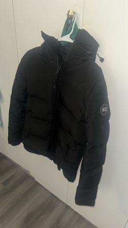 Small goose black badge
