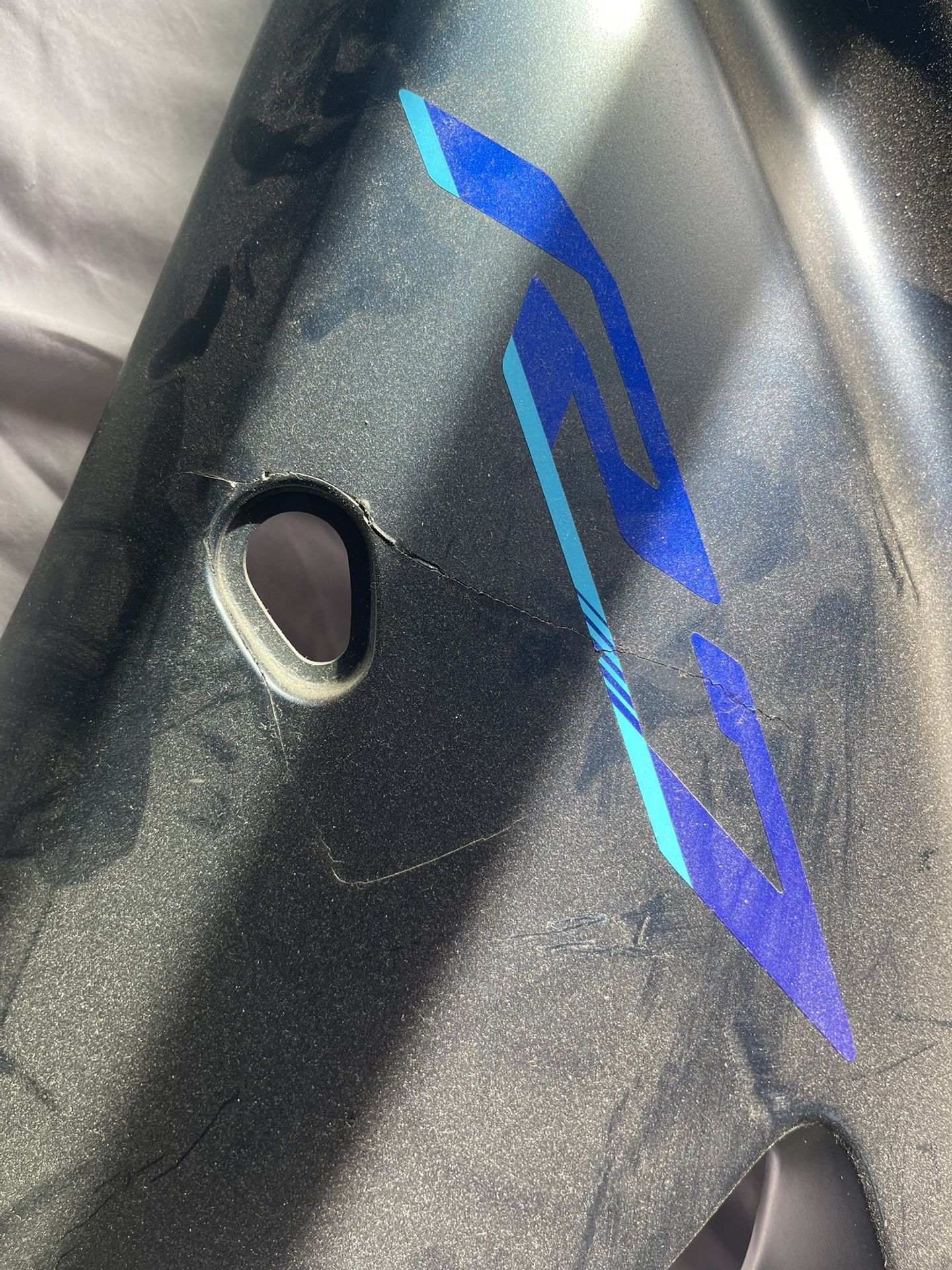 R7 fender