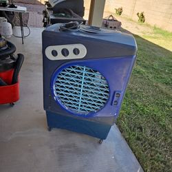 Honeywell 1540 CFM Indoor/Outdoor Portable Evaporative Air Cooler CO60PM