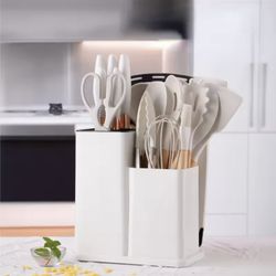 Kitchenware Set with Knives - Perfect for Cooking — Brand new with the box