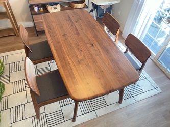Solid walnut Vincent dining table with four matching chairs