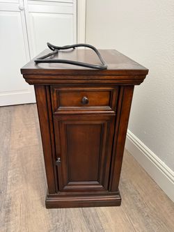 Night stand