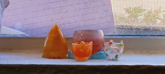 Small resin and Stone Decorative Figurines Set