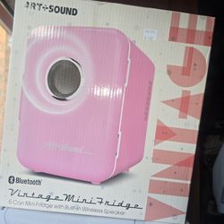 🧚‍♀️ NEW 5 Can Mini Fridge with Built-in Wireless Speaker. Bluetooth enabled