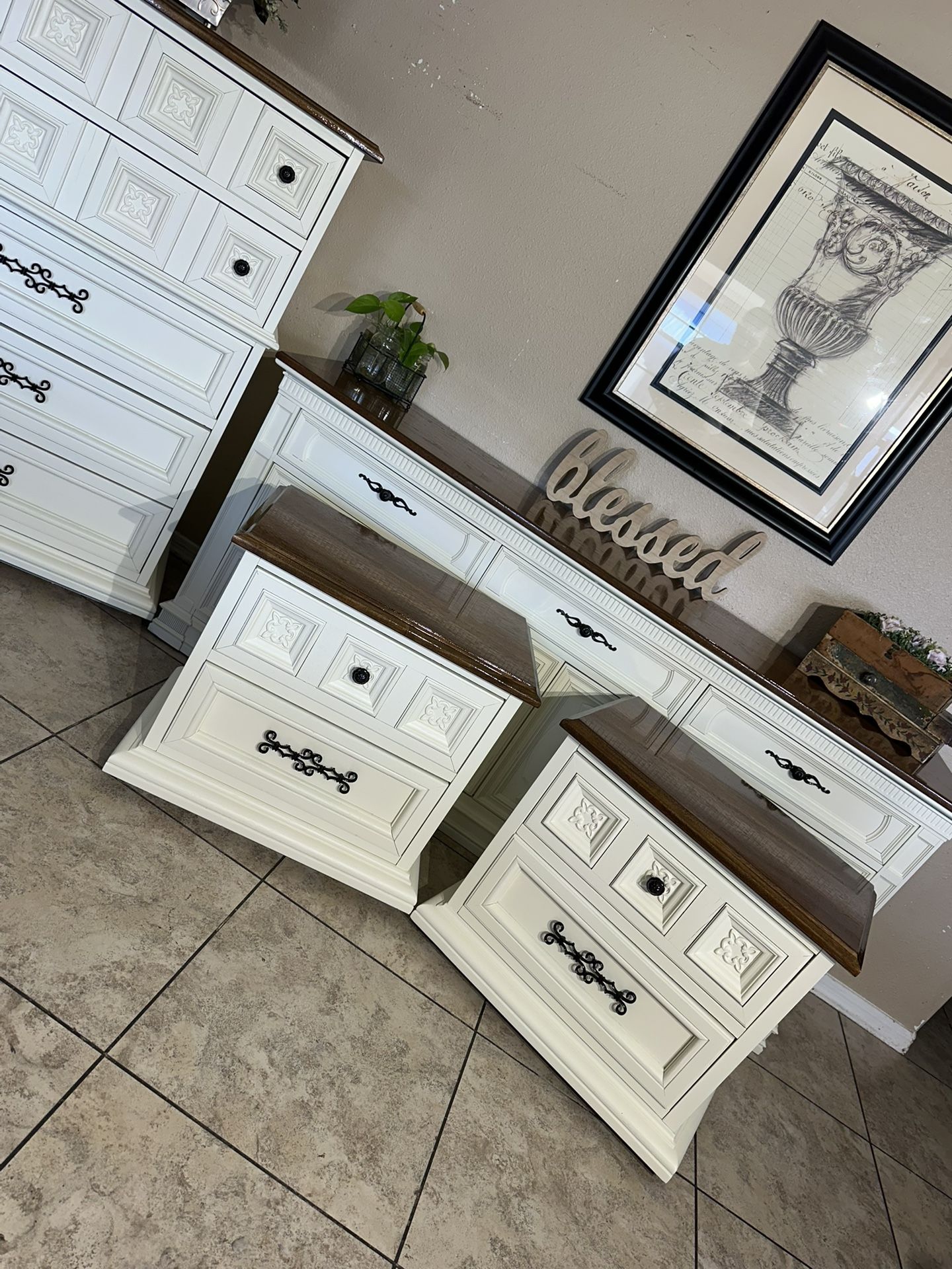 Dresser Set