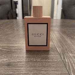 Gucci Bloom Perfume 