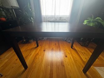 Dinner Table (brown)