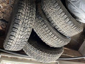 Winter wheels / tires 215/75/15 Toyota Tacoma t100 tundra