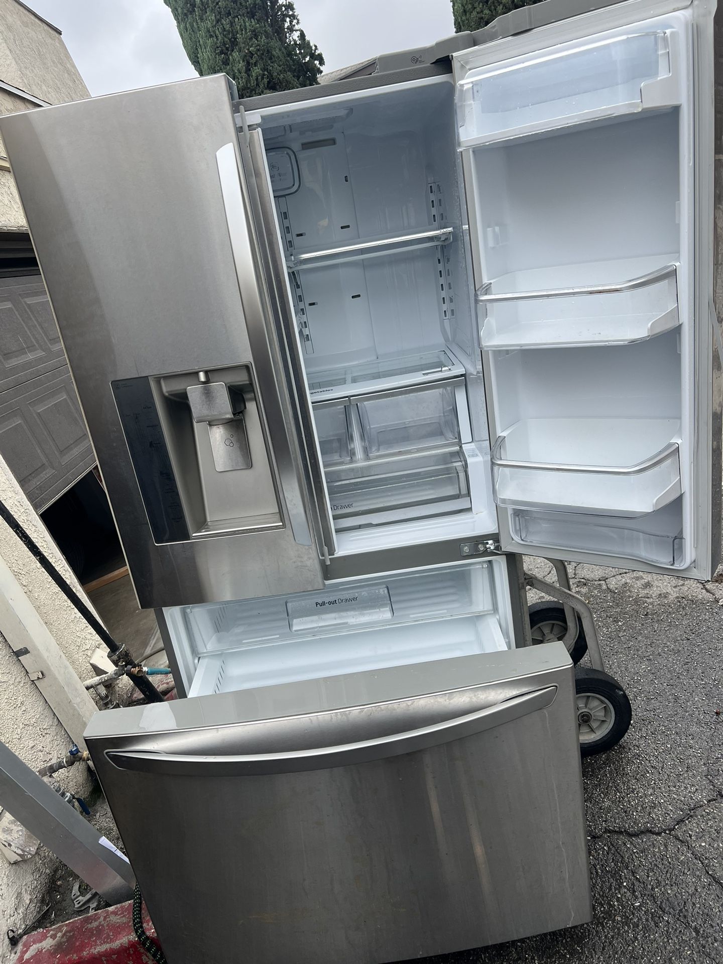 Refrigerator Lg