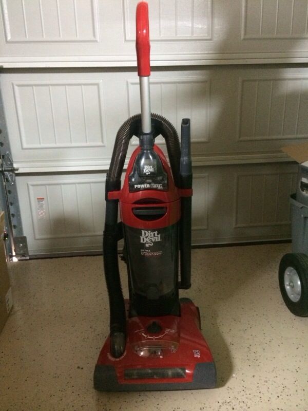 Dirt Devil UD40180 vacuum cleaner.