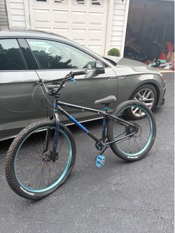 SE Bike – Black/Blue – Hydraulic Disc Brakes