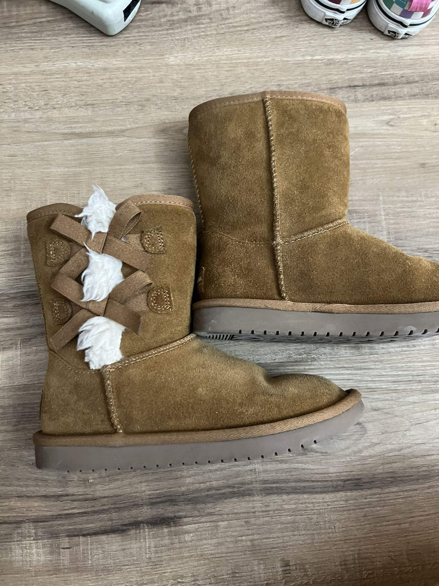 Girls Youth Uggs Ugg Boots Size 1