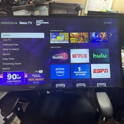 Insignia Roku TV 34” 