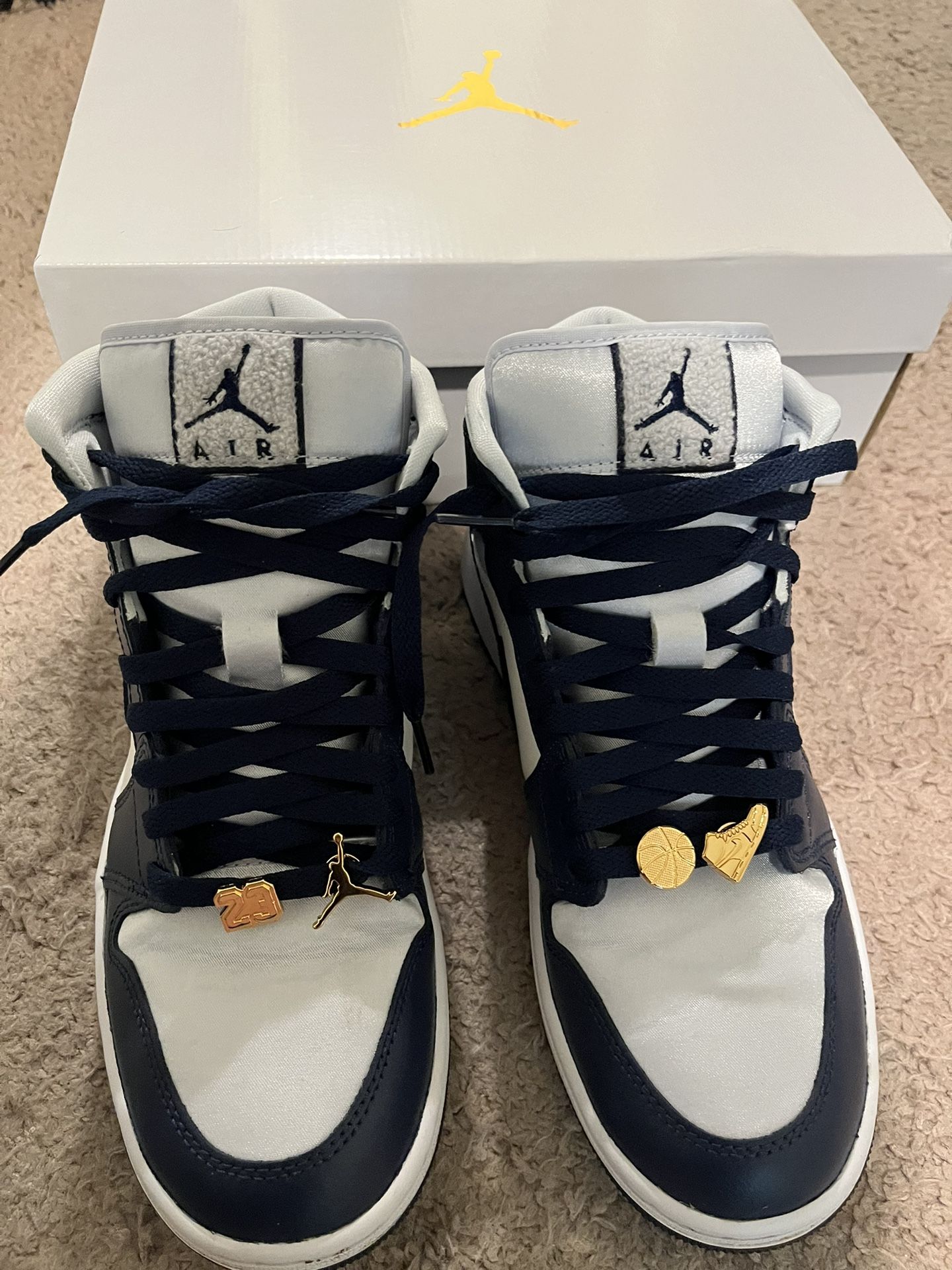 Jordan Air 1 Mid Se Navy Blue Size 9