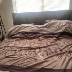 queen bed