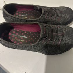 Sketchers Slip On. Size 9 Woman’s 