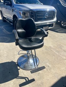 Barber / Salon Chair With Floor Mat